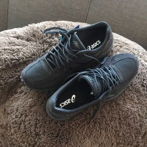 ASICS Tartherzeal Black Sneakers